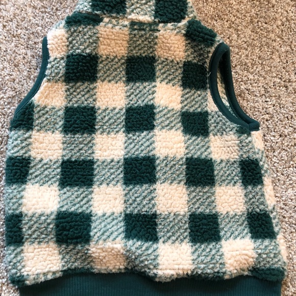 Carters 18 Month Green & Cream Sherpa Zip Up Vest- EUC - Picture 9 of 11